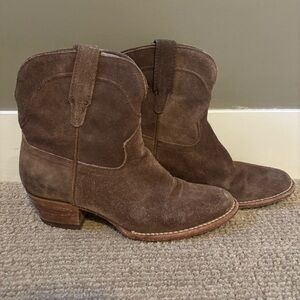 Freebird by Steven Zamora Brown Suede Western Boots - size 8